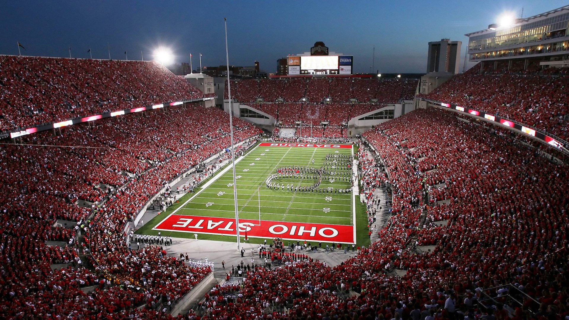 利物浦名宿互撕？杰拉德回应欧文提问，一句话让演播室瞬间沸腾